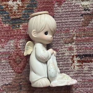 Precious moments “wishing you a comfy Christmas”